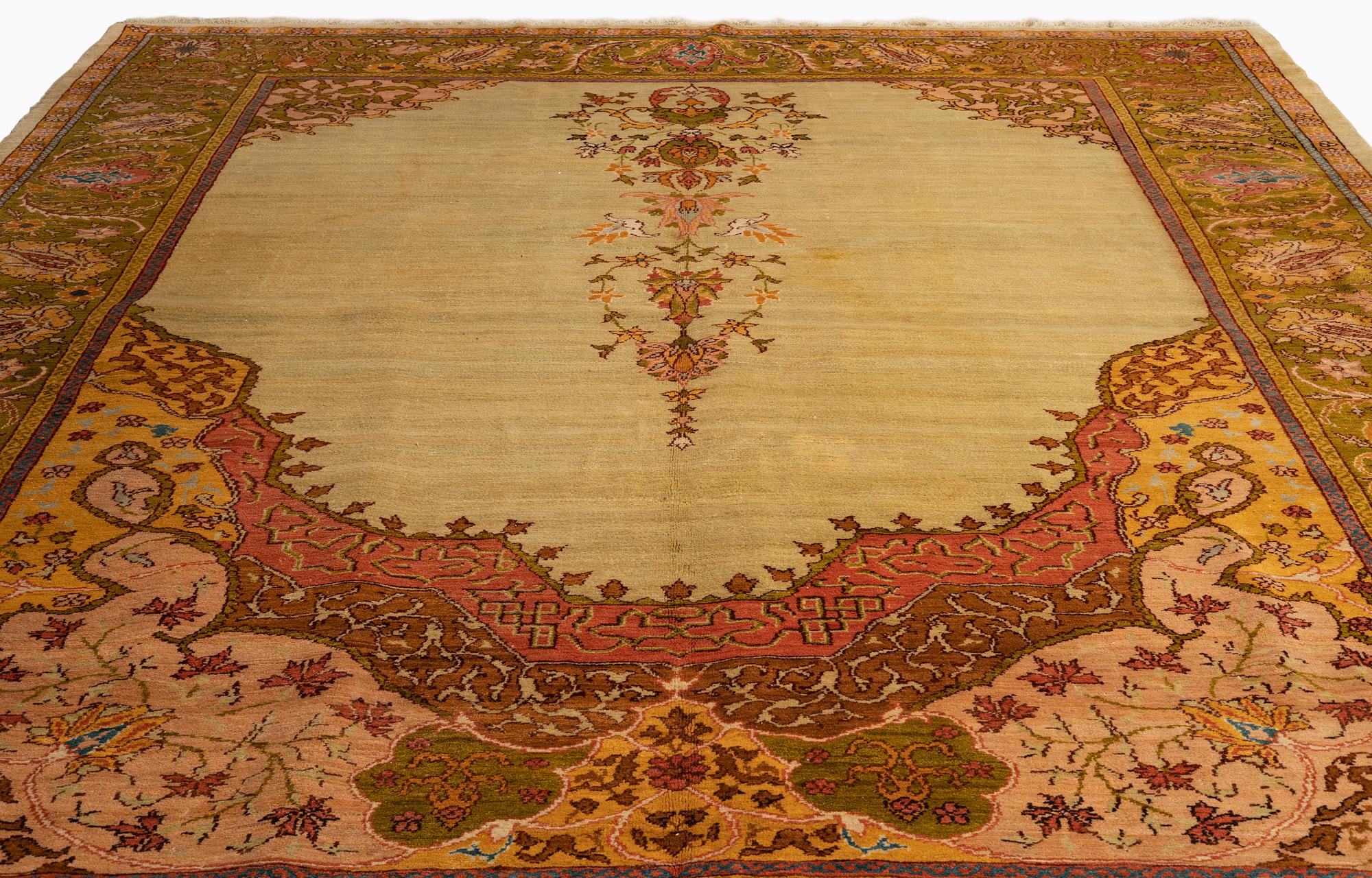 An antique west anatolian Ushak carpet, ca 367 x 296 cm.