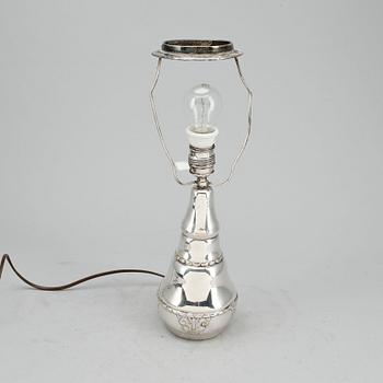 BORDSLAMPA, nysilver, 1900-tal.