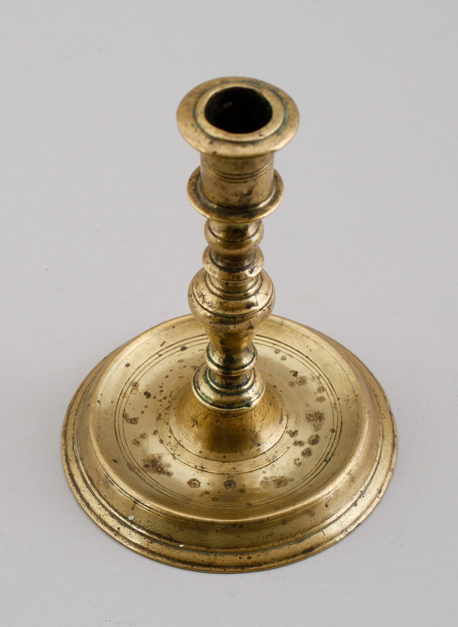 LJUSSTAKE, mässing, 1600-tal.