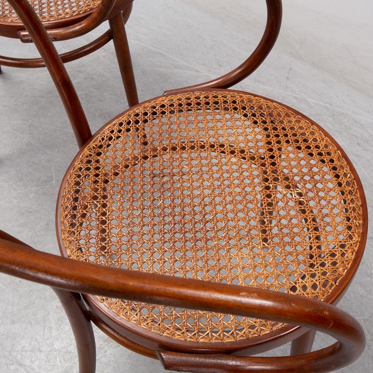 Thonet, 2 "Vienna" chairs, model 209, early 20th century.