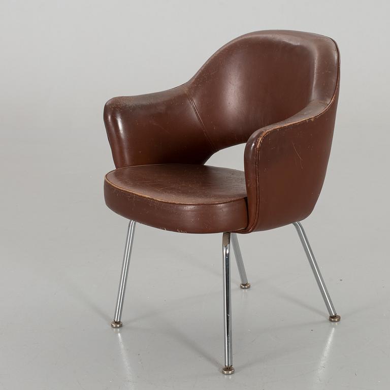 AN EERO SAARINEN, "EXECUTIVE CHAIR", later part of the 20th century.