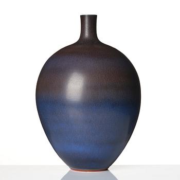 Berndt Friberg, a stoneware vase, Gustavsberg studio, Sweden 1968.