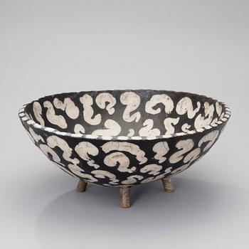 HANNU KONTTINEN, A CERAMIC BOWL, 2005.