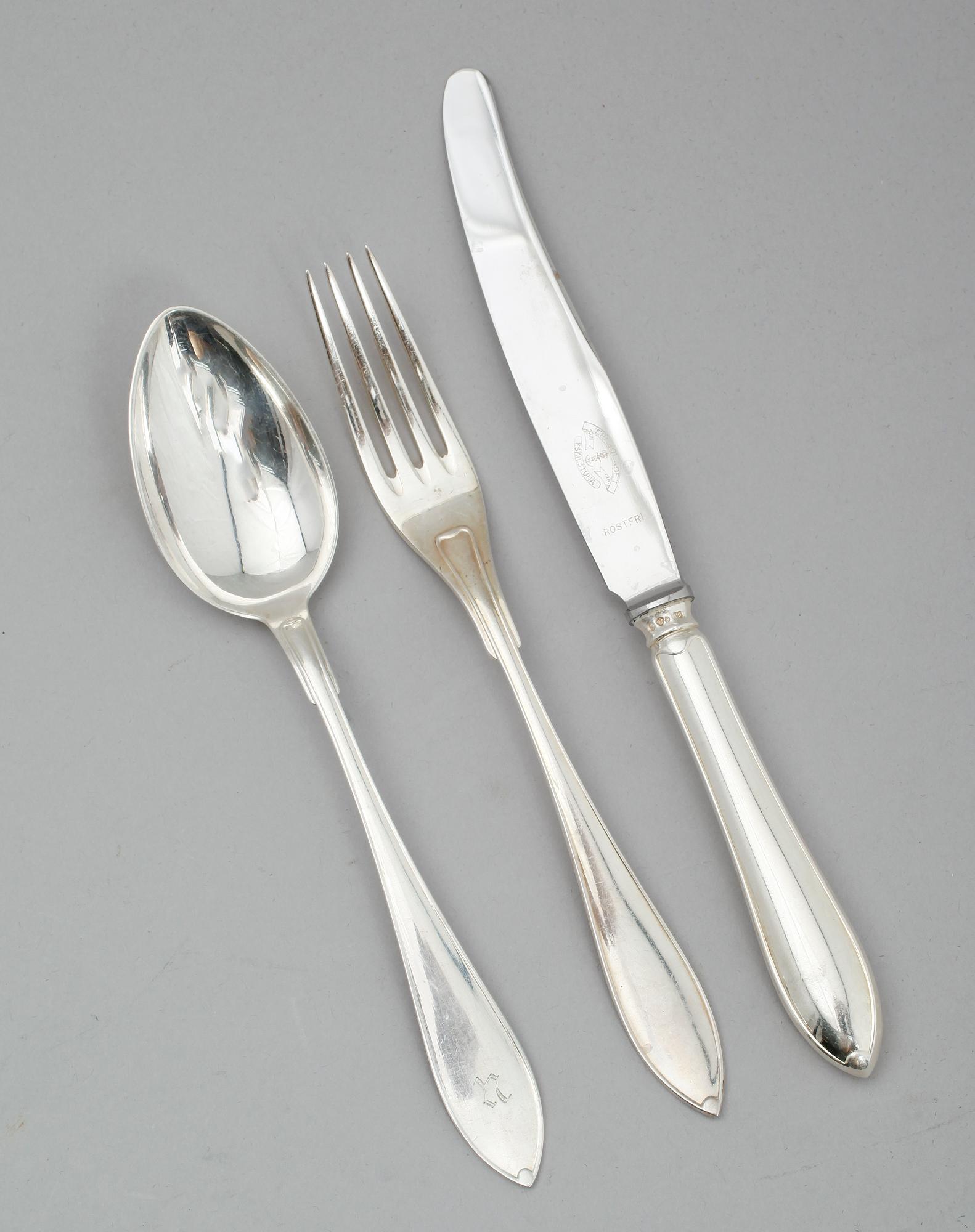 BESTICK, 48 delar, silver, spetsmodell, GAB och CG Hallberg, 1900-tal. Vikt med stålblad ca 2284 gram.