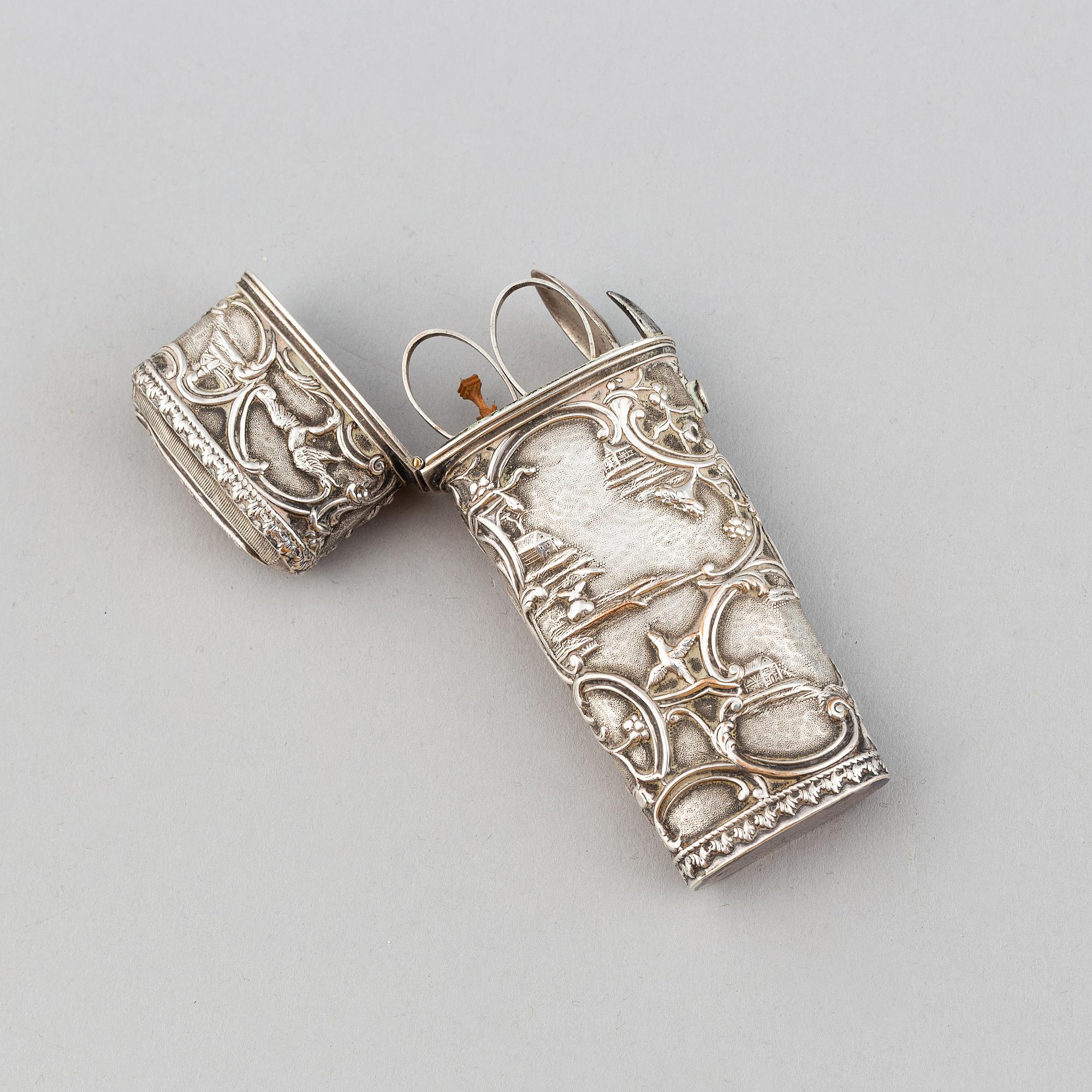 An enamel box, 18th century, and a silver-plates case, 18th/19th century.