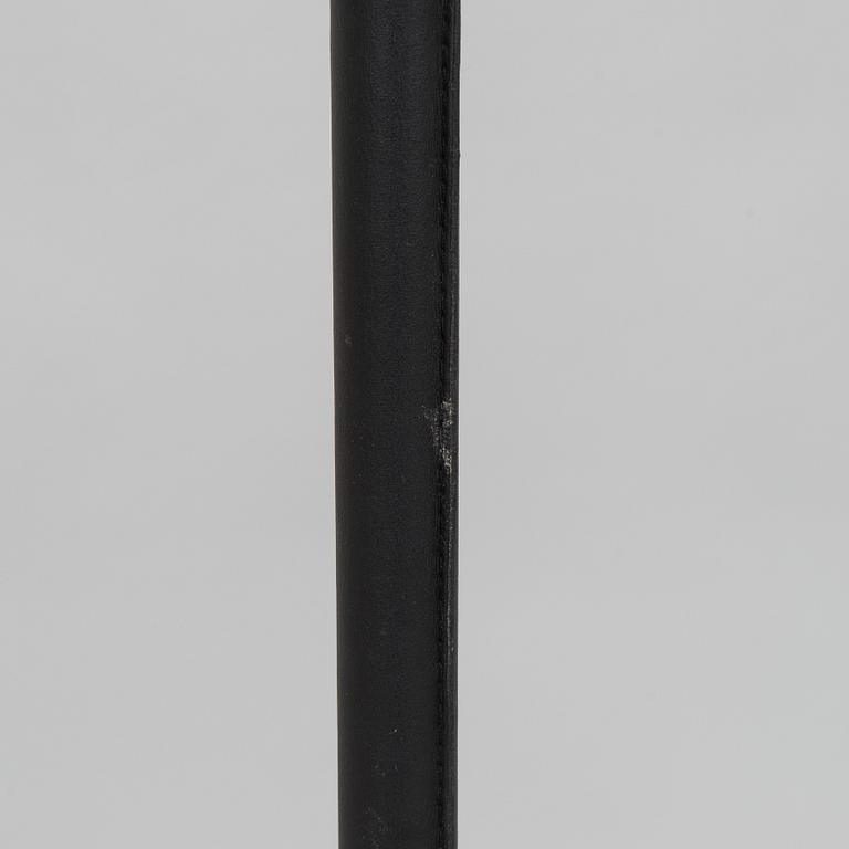 Alvar Aalto, lattiavalaisin, malli A810, Artek, 1900-luvun loppu.