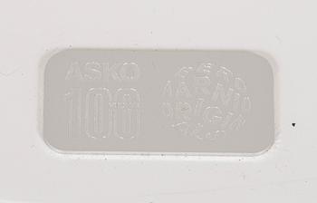 Eero Aarnio, "Pallotuoli" erikoisversio Asko 100 vuotta, Eero Aarnio Originals, 2010-luku.