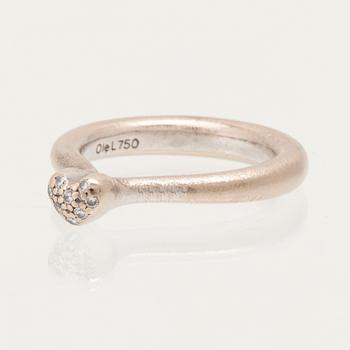 Ole Lynggaard ring "Heart" 18K white gold with round brilliant cut diamonds.