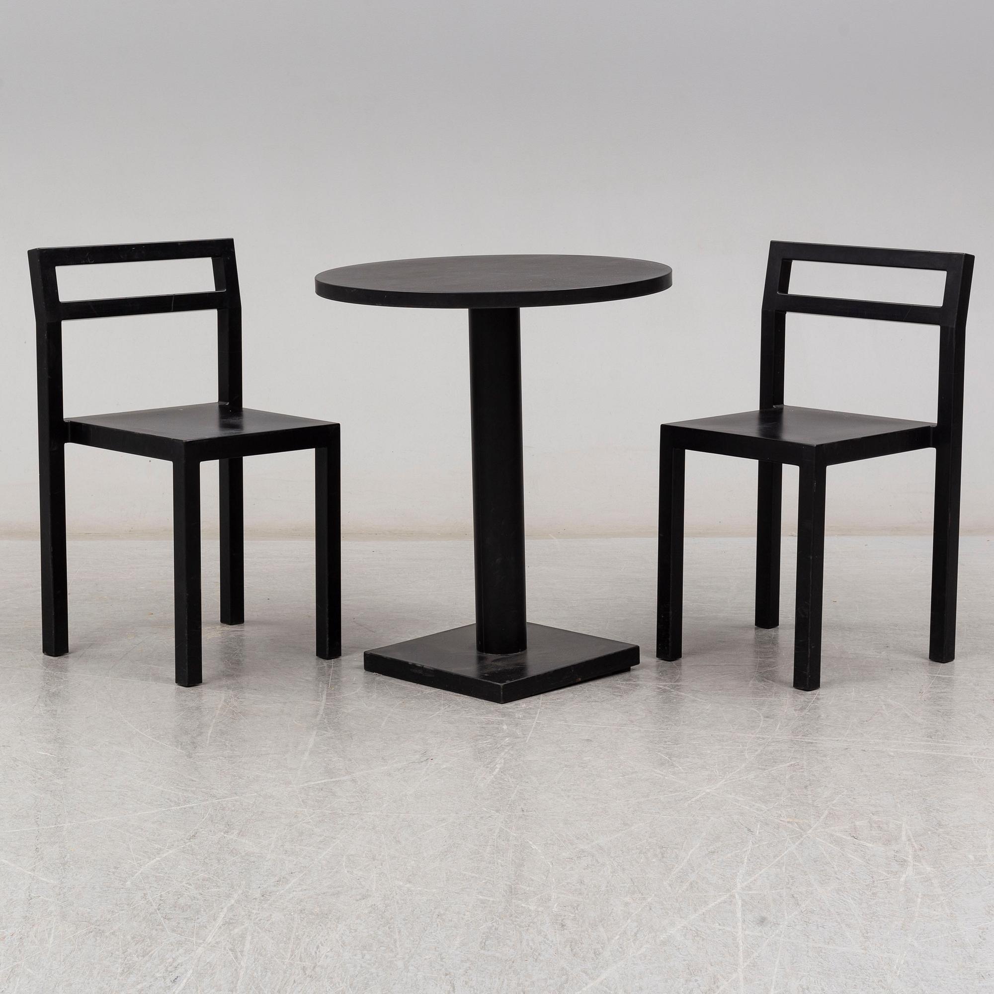 BORIS BERLIN/POUL CHRISTIANSEN, bord med två stolar, "Non", Komplot design, Källemo.