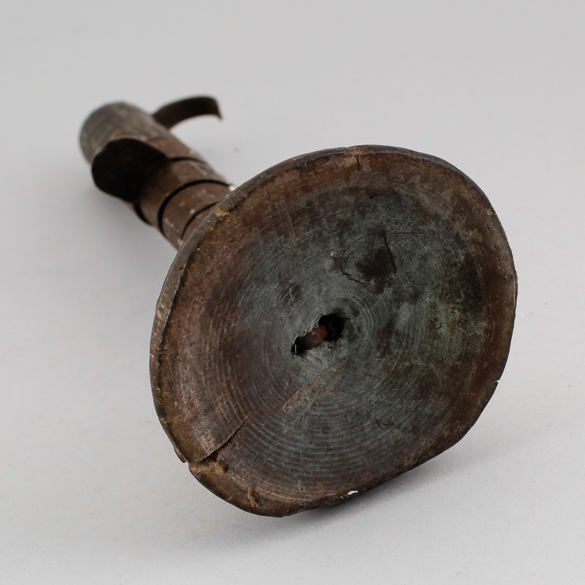 LJUSSTAKE, trä och smide, 1700-tal.