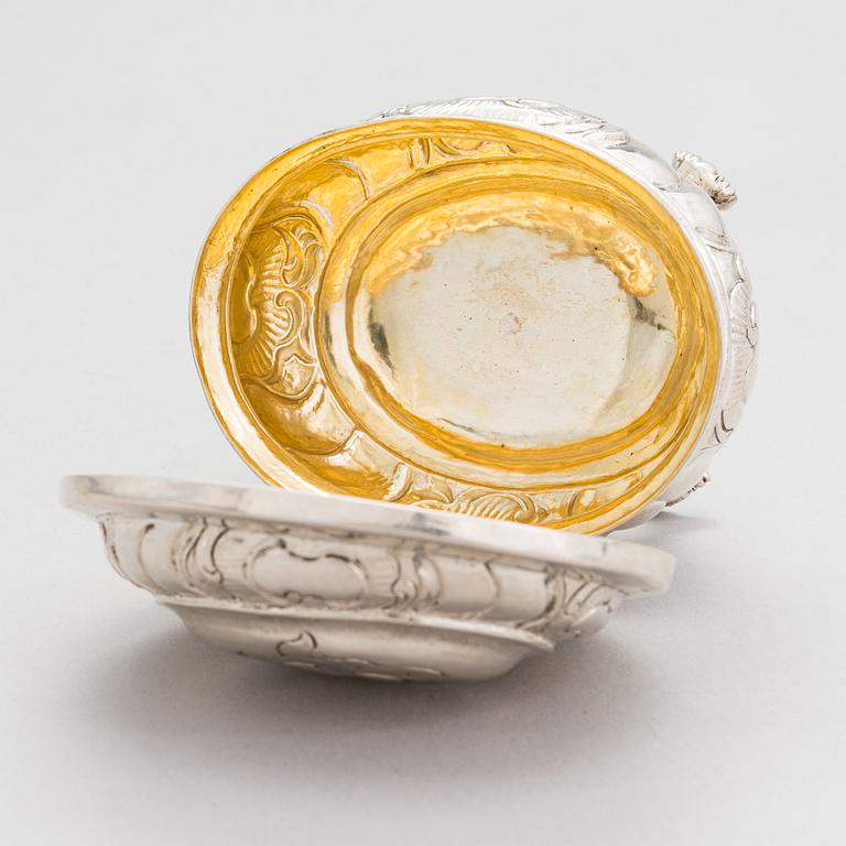 Sockerskrin, silver, rokoko, oidentifierad mästare, kyrilliskt S.F, kontrollmästarstämpel Andrei Andrejev, Moskva 1775.