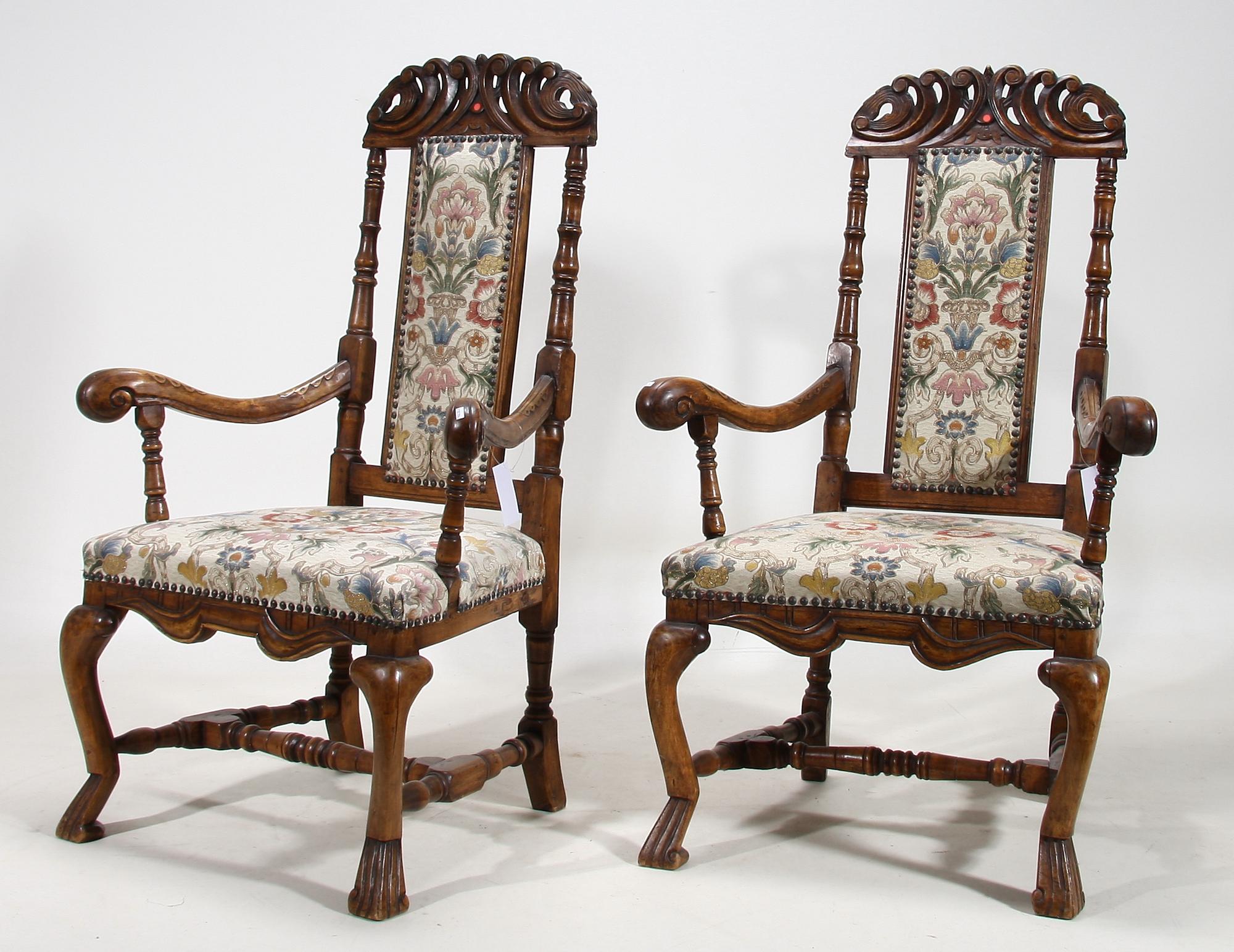 KARMSTOLAR, ett par, delvis barock, 1700-talets första hälft.