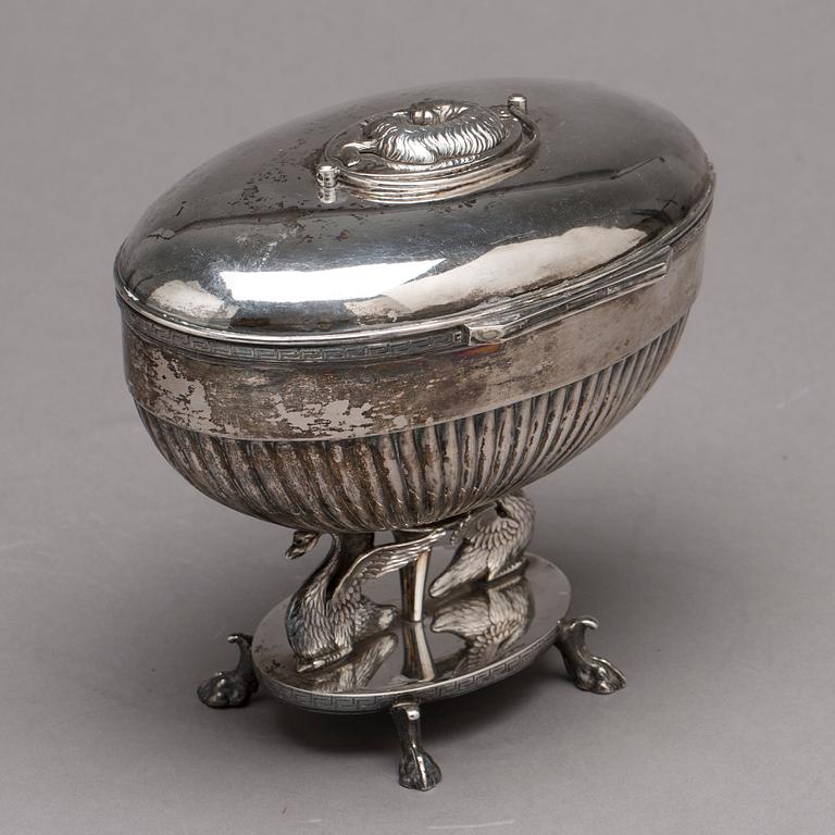 A Swedish early 19th century silver sugar-casket, mark of Adolf Zethelius, Stockholm 1815.