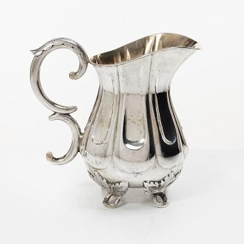 A Swedish silver milk jug, mark of A Bergengren, Lund 1943.
