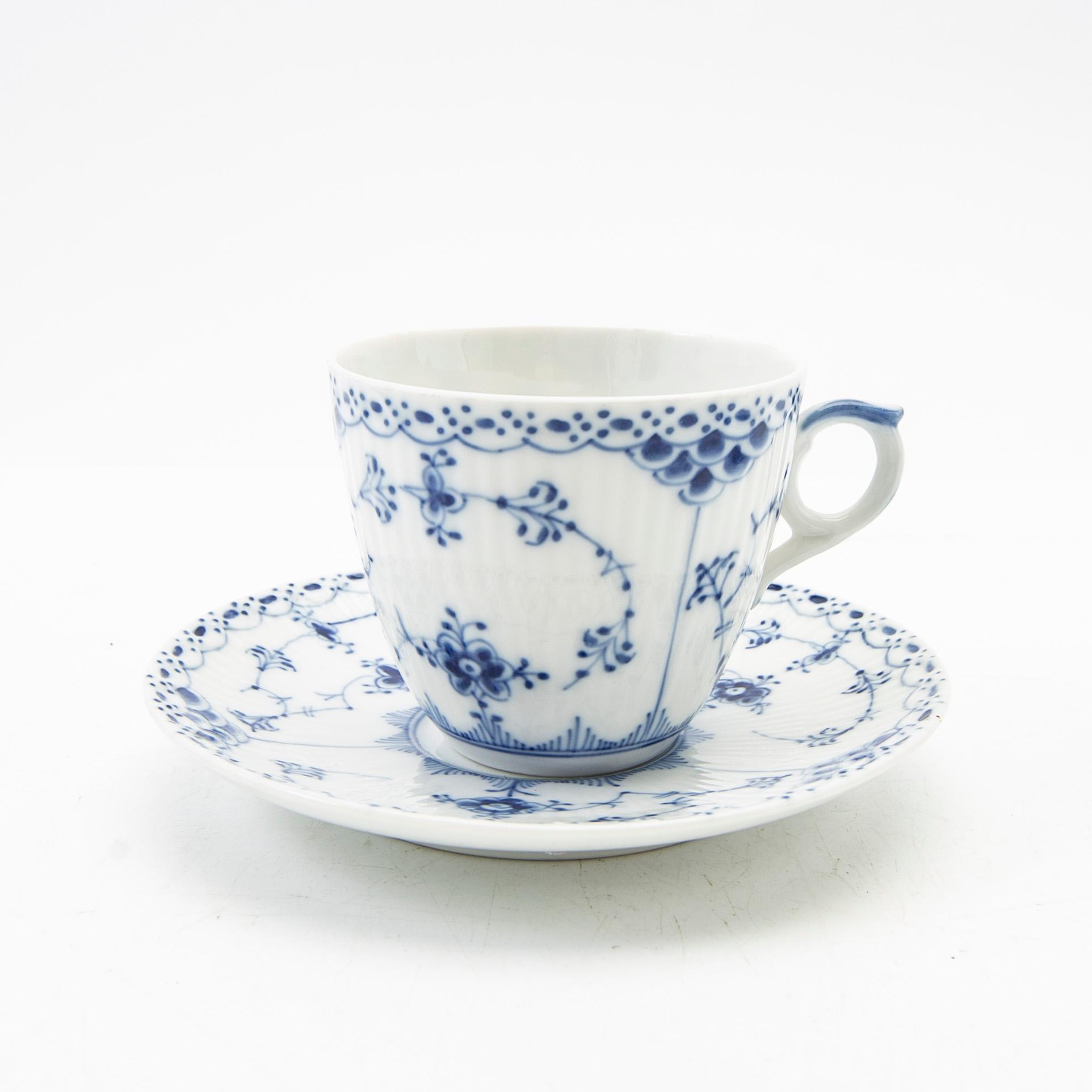 Royal Copenhagen, Service items, 32 pieces, "Musselmalet".