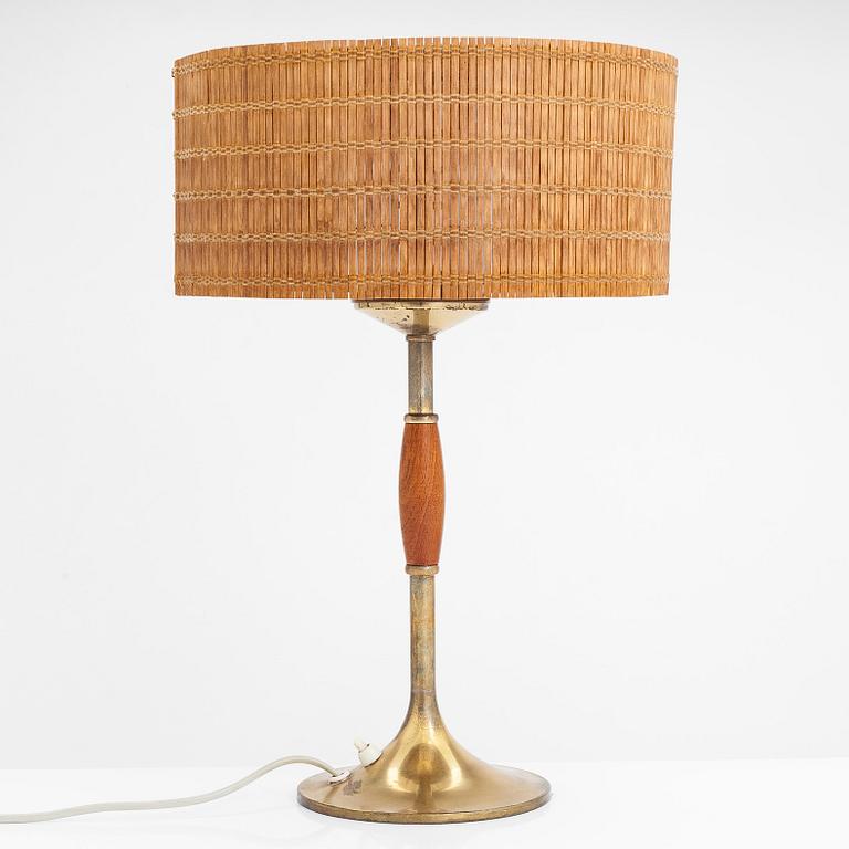 A mid-20th century table lamp for Sievä.