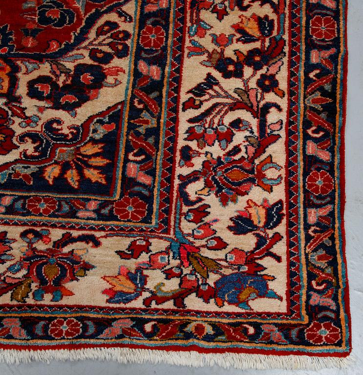 A carpet, Old Liliahn, ca 362 x 249 cm.