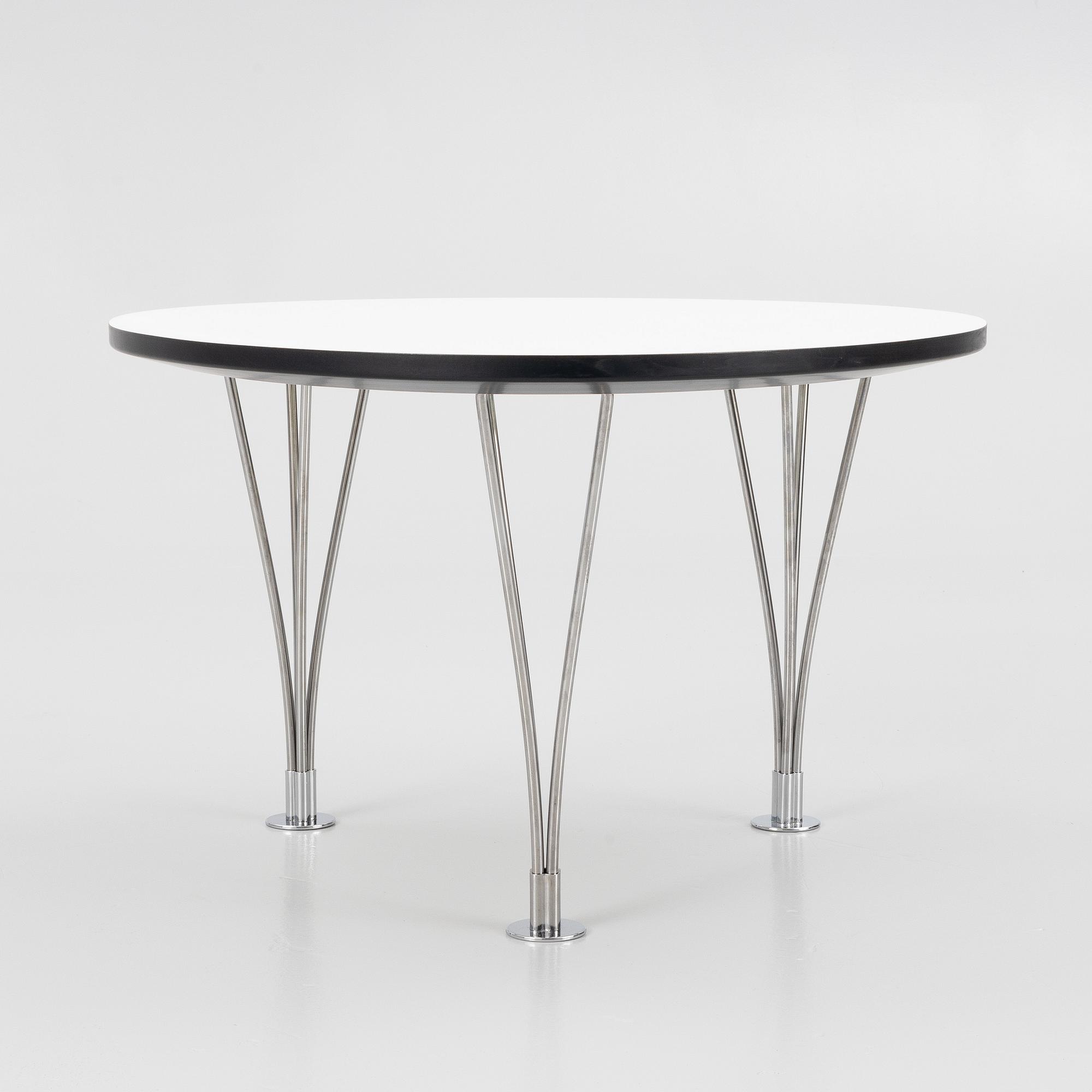 Bruno Mathsson & Piet Hein, a 'Trisuperellipse' coffee table, Bruno Mathsson International, Värnamo, 2014.