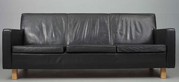 SOFFA modell 576, skinn, design Aino Aalto, Artek.