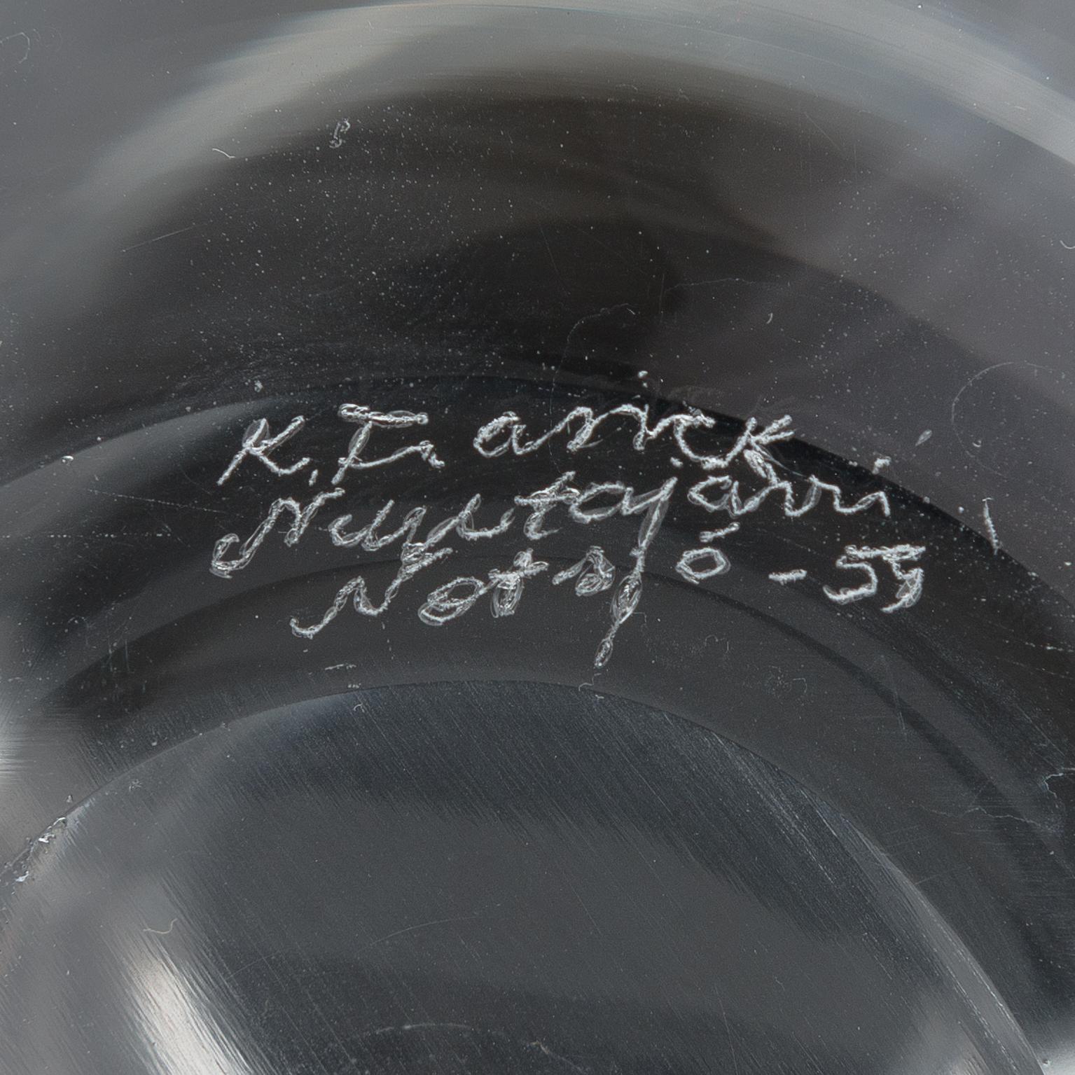 Kaj Franck, karaff, "Kremls klockor", glas, signerad K. Franck Nuutajärvi Notsjö -59.