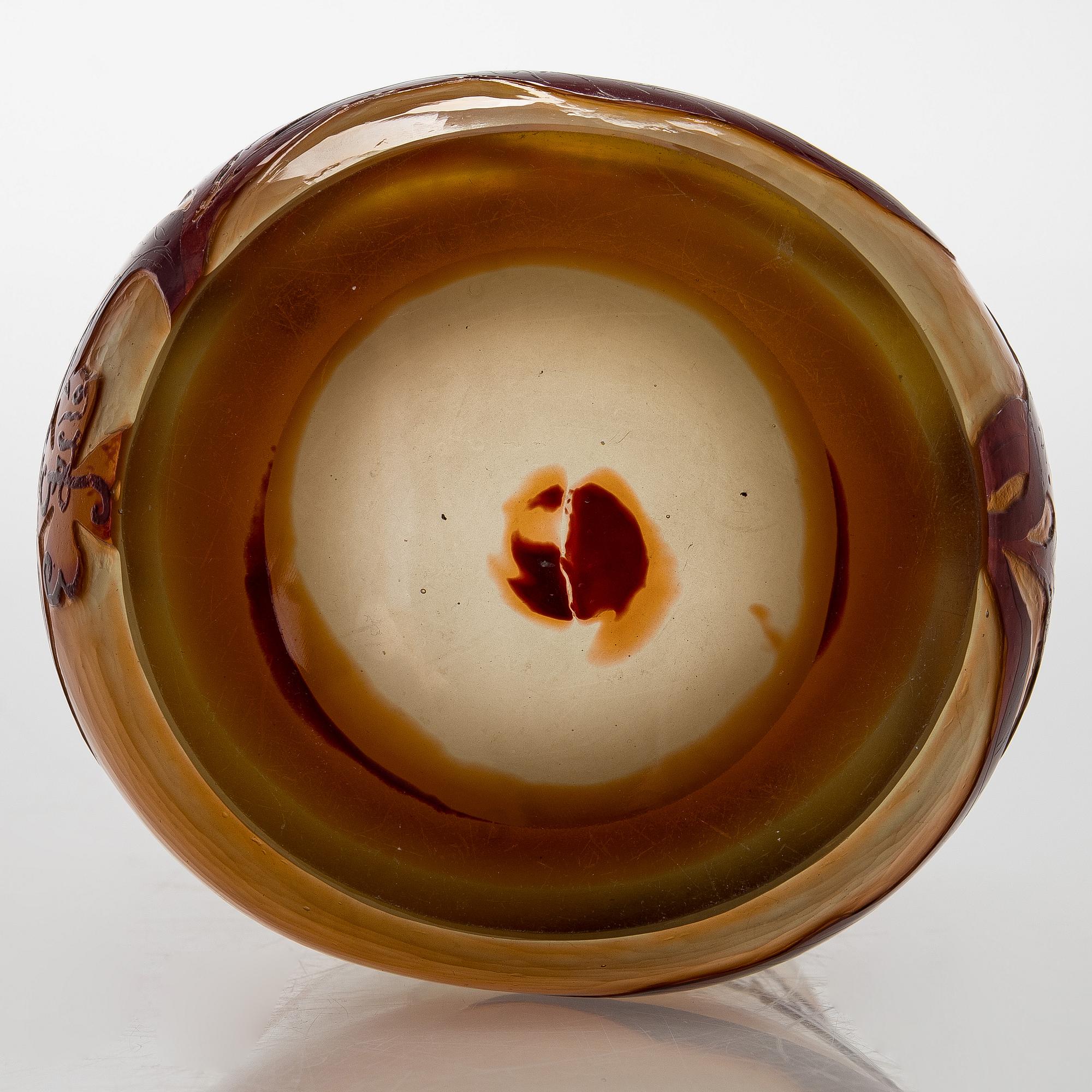 Emile Gallé, vas, överfågnsglas, signerad  E. Gallé, Frankrike, 1800-talets slut.