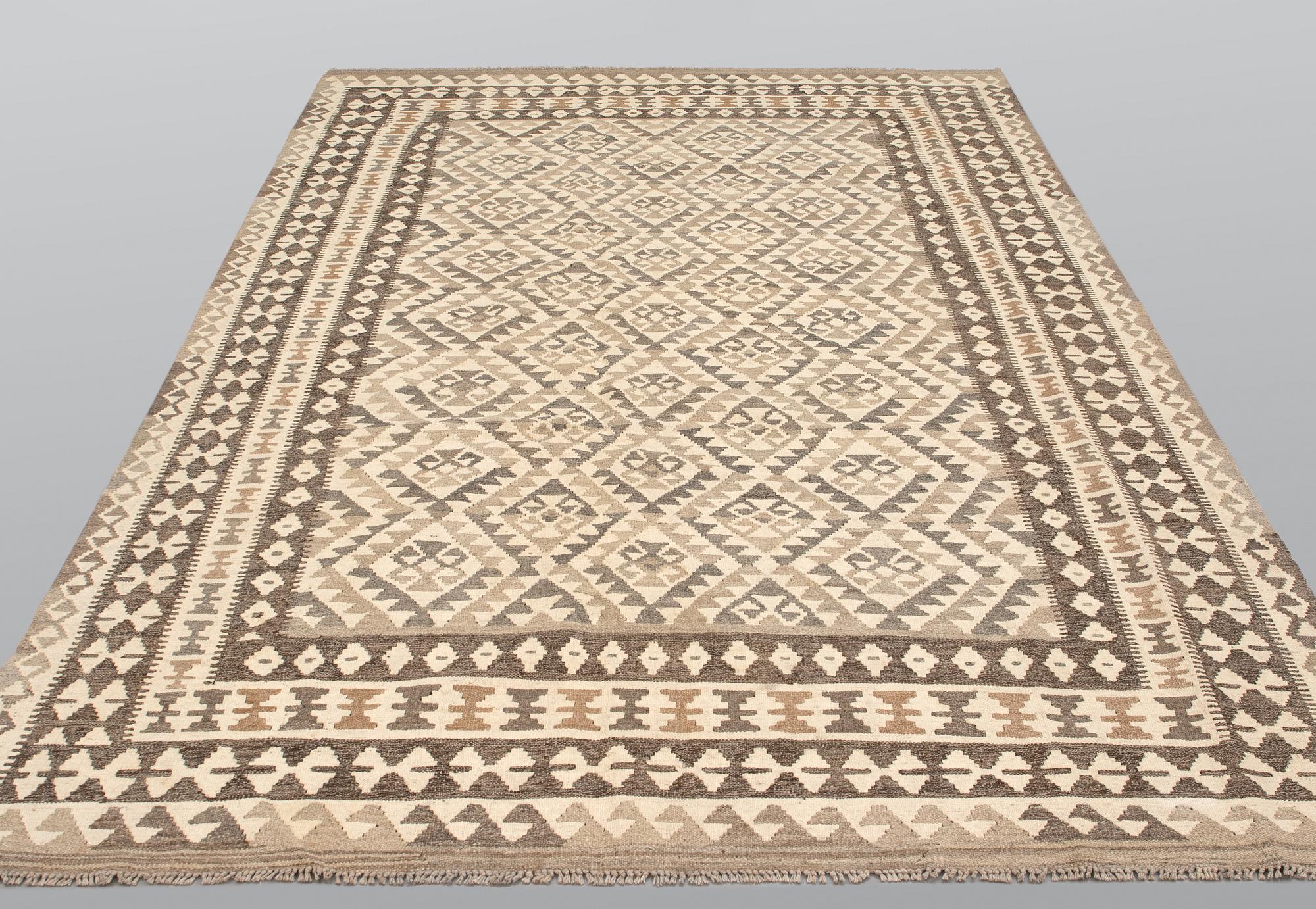 Matto, kilim, ca 298 x 202 cm.