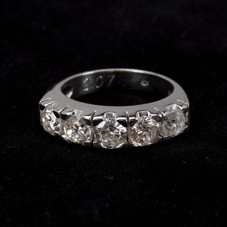 ALLIANSRING, vitguld 14K med 5 diamanter.