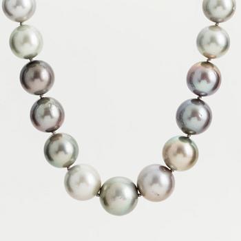 A TAHITI PEARL NECKLACE.