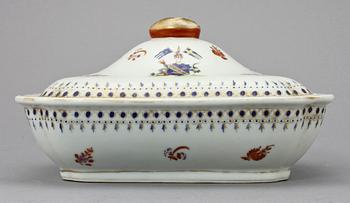 KAROTT MED LOCK, porslin, Samson, 1900-tal.