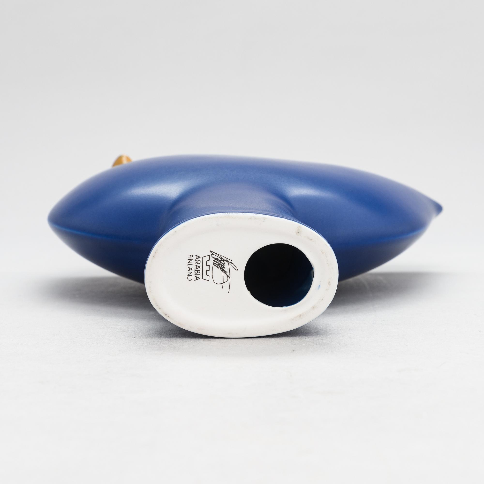 Howard Smith, a late 20th-century ceramic bird from the Parvi collection for Arabia, Finland.