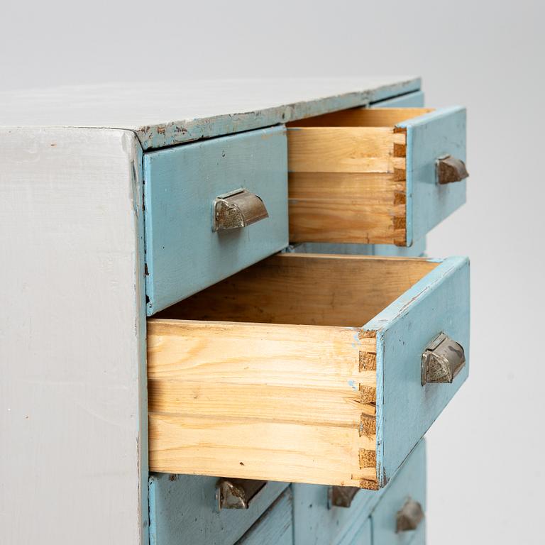 A drawer unit, first half of the 20th Century.