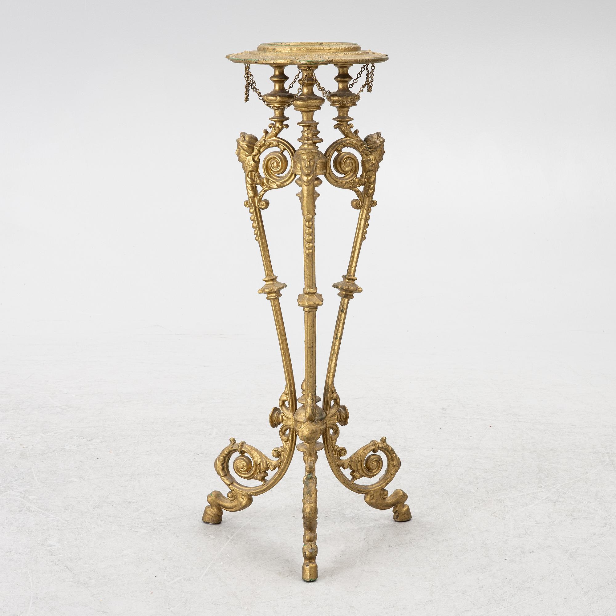 Piedestal, omkring år 1900.