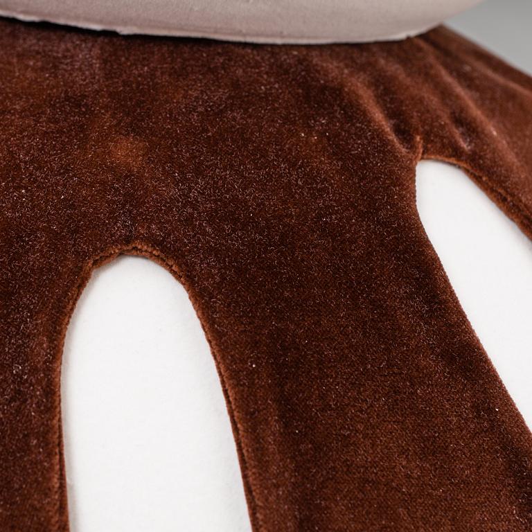 A snowman made by JoAnn Tan Studio for NK 2016.