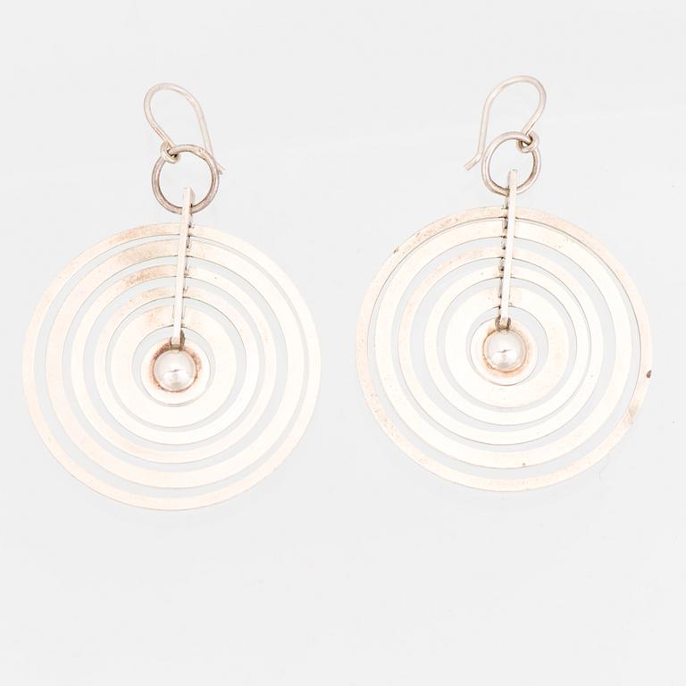 TAPIO WIRKKALA, KORVAKORUT, "Hopeakuu", hopeaa. Kultakeskus.