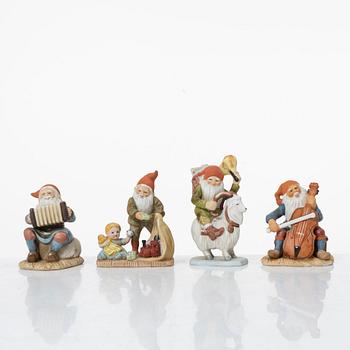 Jenny Nyström, efter, figuriner, 16 st, porslin, för Kalmar Läns museum.