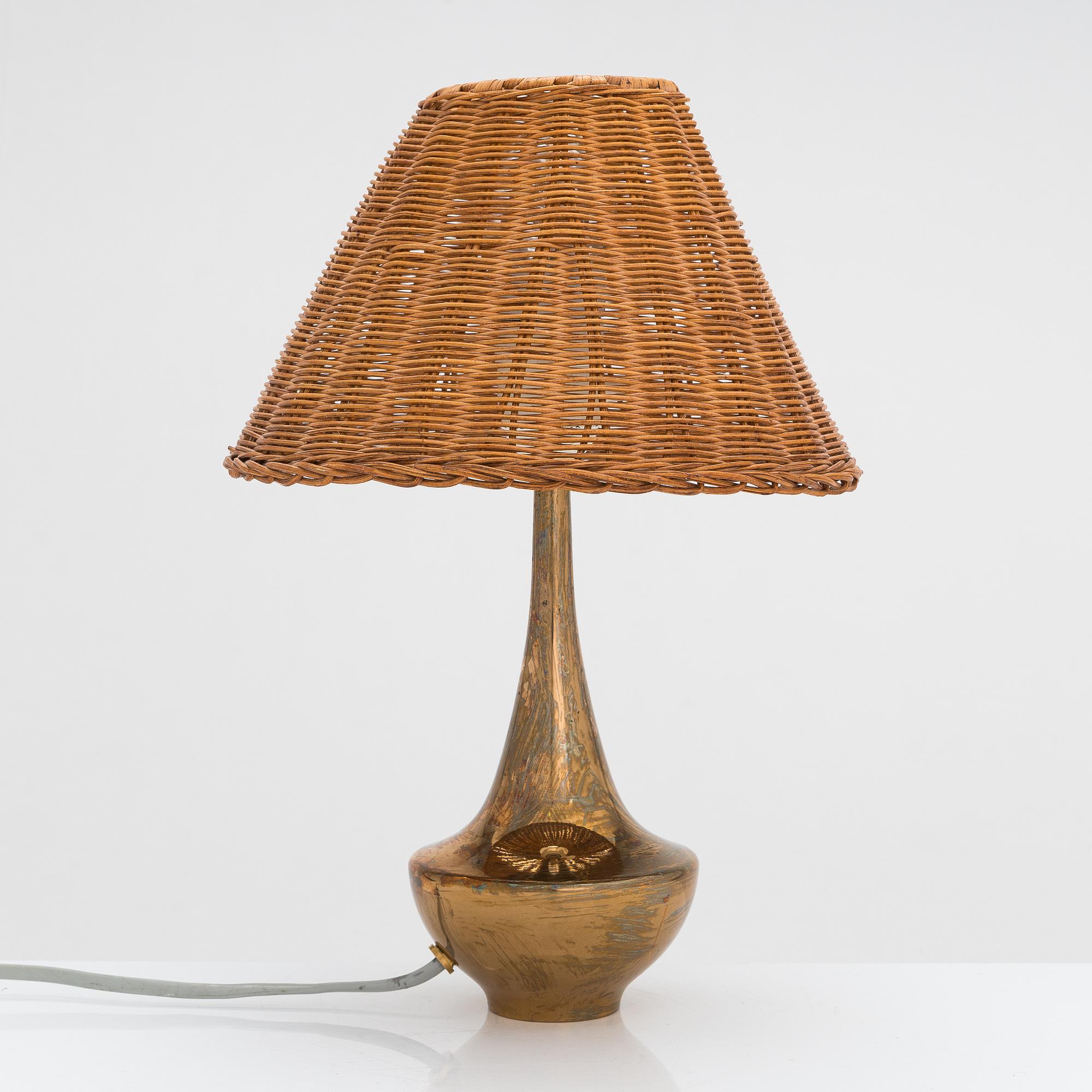 Pöytävalaisin, messinkiä, 1900-luvun puoliväli.