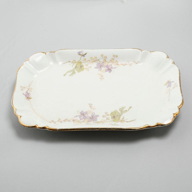 MATSERVIS, 49 delar, opakgods, "Viola", Gustavsberg, tillverkad 1895-1930.