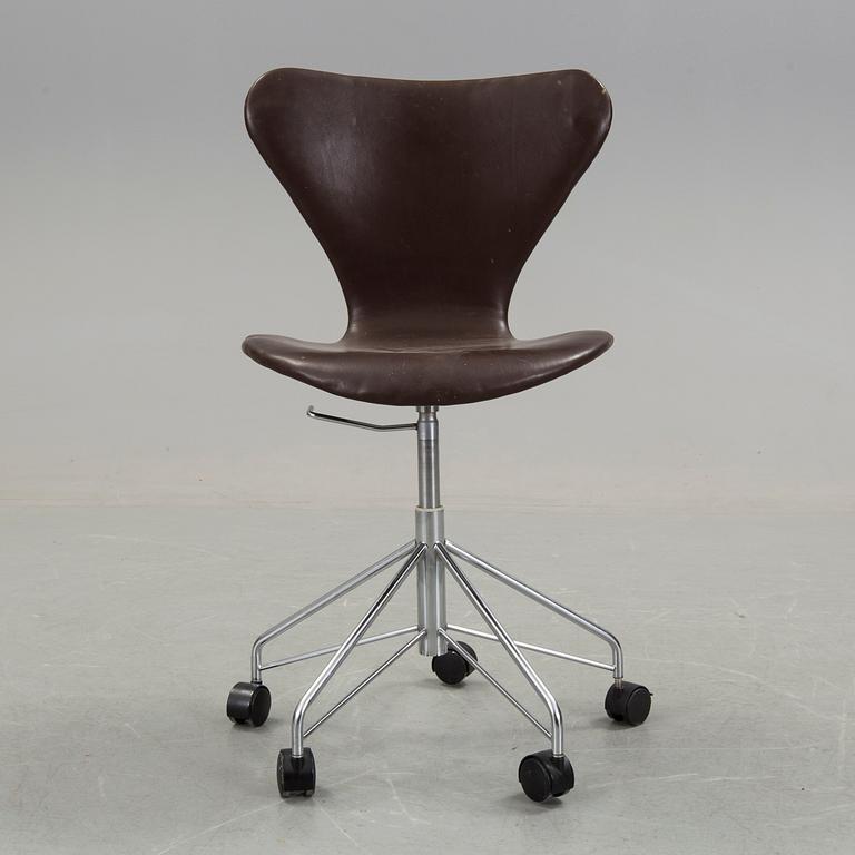 ARNE JACOBSSON, kontorsstol, "Sjuan".