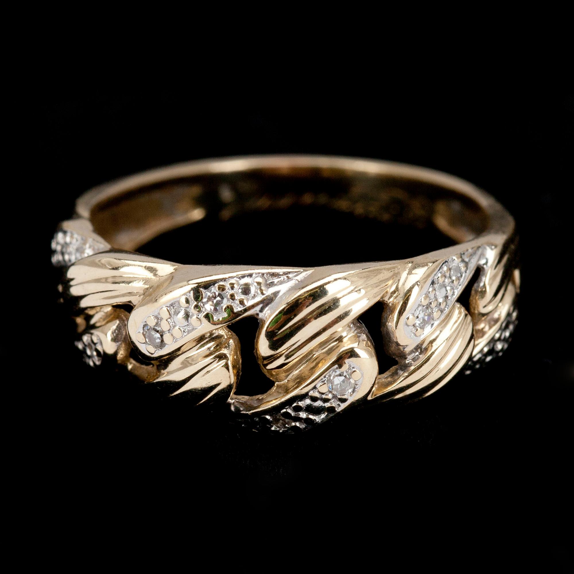 RING, guld 14K, 6 små diamanter, finska stämplar. 1900-talets slut. Vikt 3,5 g.