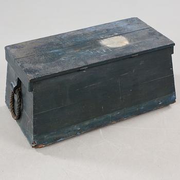 A seamans chest, made around year 1900.