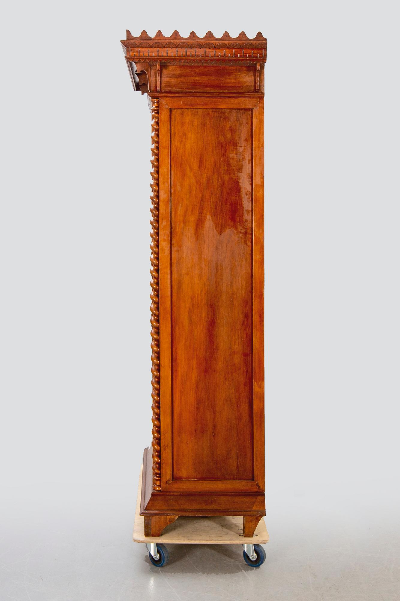 Showcase / cabinet, 20th century.
