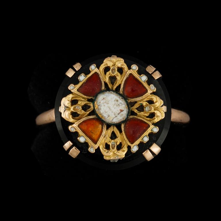 RING, 14k guld med senare monterad St Annaorden. Vikt 4,6g.