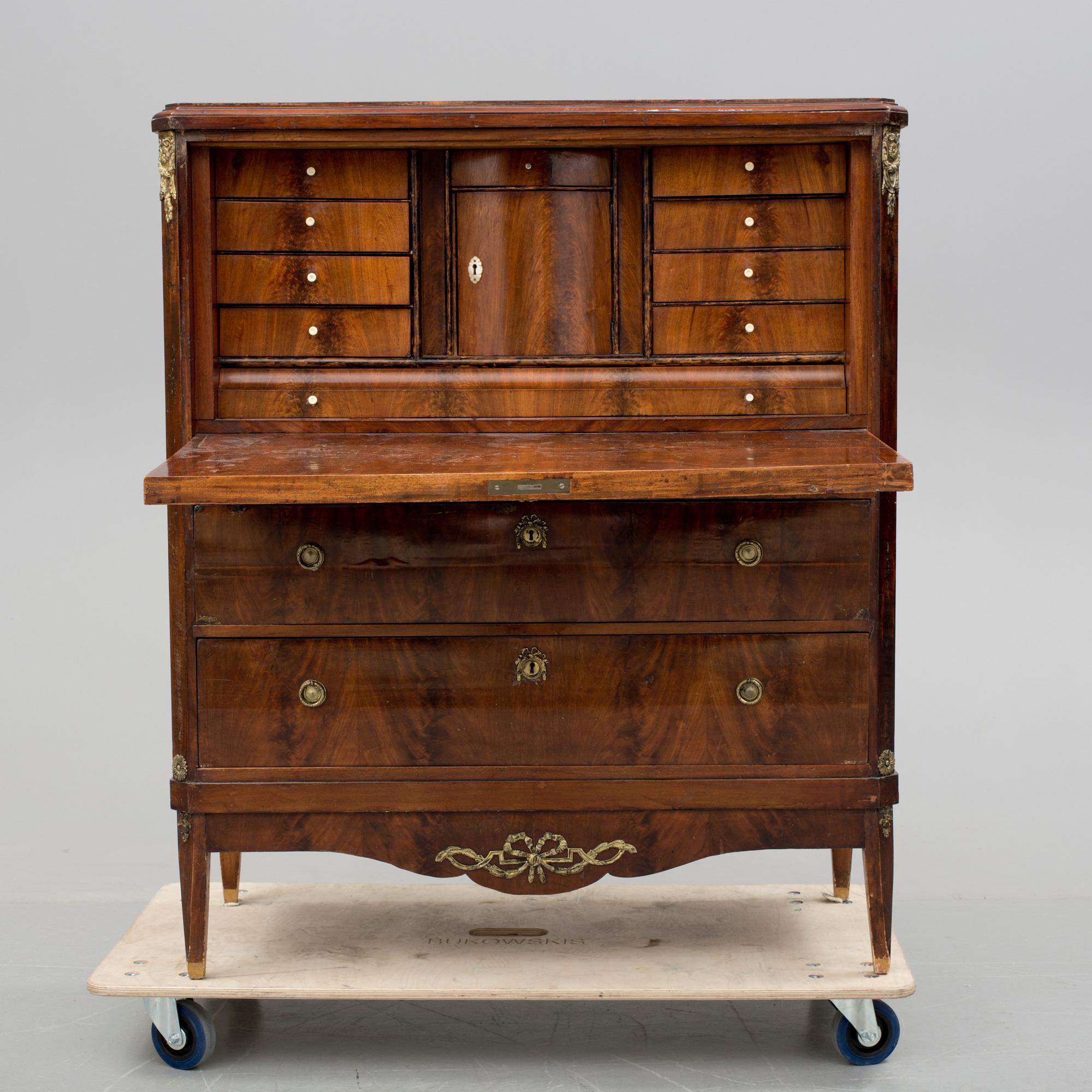 CHIFFONJÉ, gustaviansk stil, 1800-talets slut.