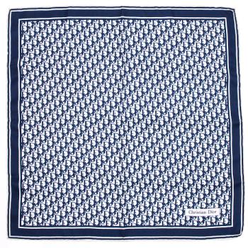 HUIVEJA, 2 kappaletta, Christian Dior.