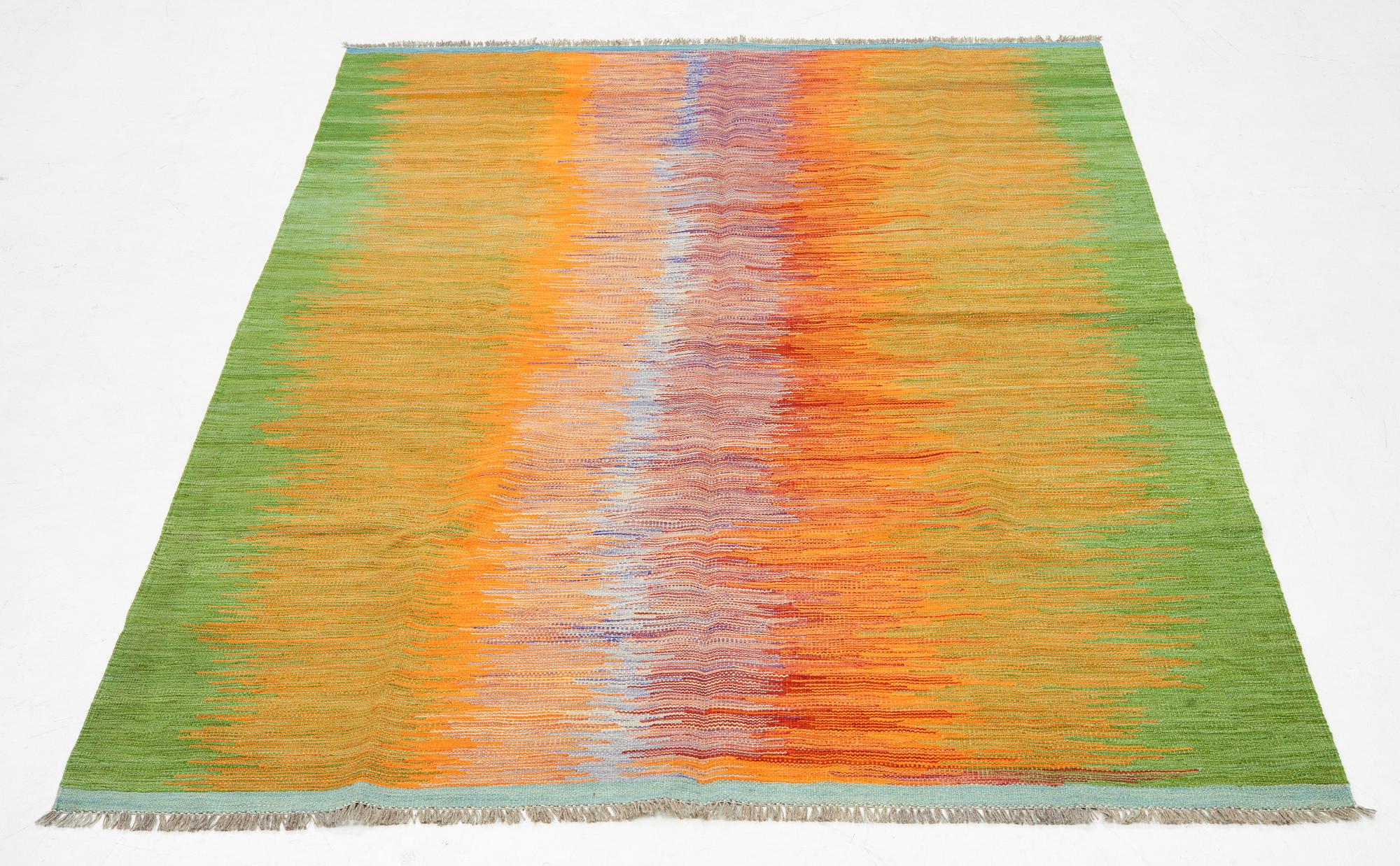 A kilim carpet, ca 253 x 180 cm.