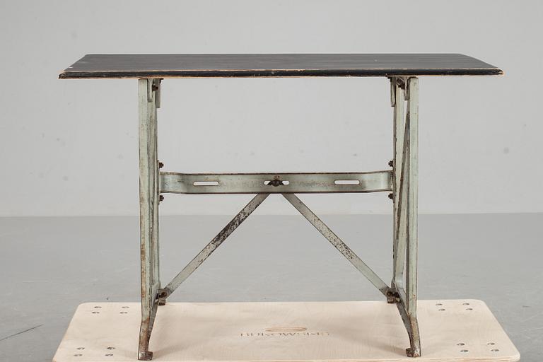 BORD/SKRIVBORD, 1900-tal.