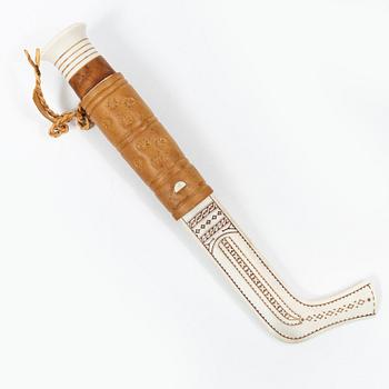 Thore Sunna, half-horn knife. signed.
