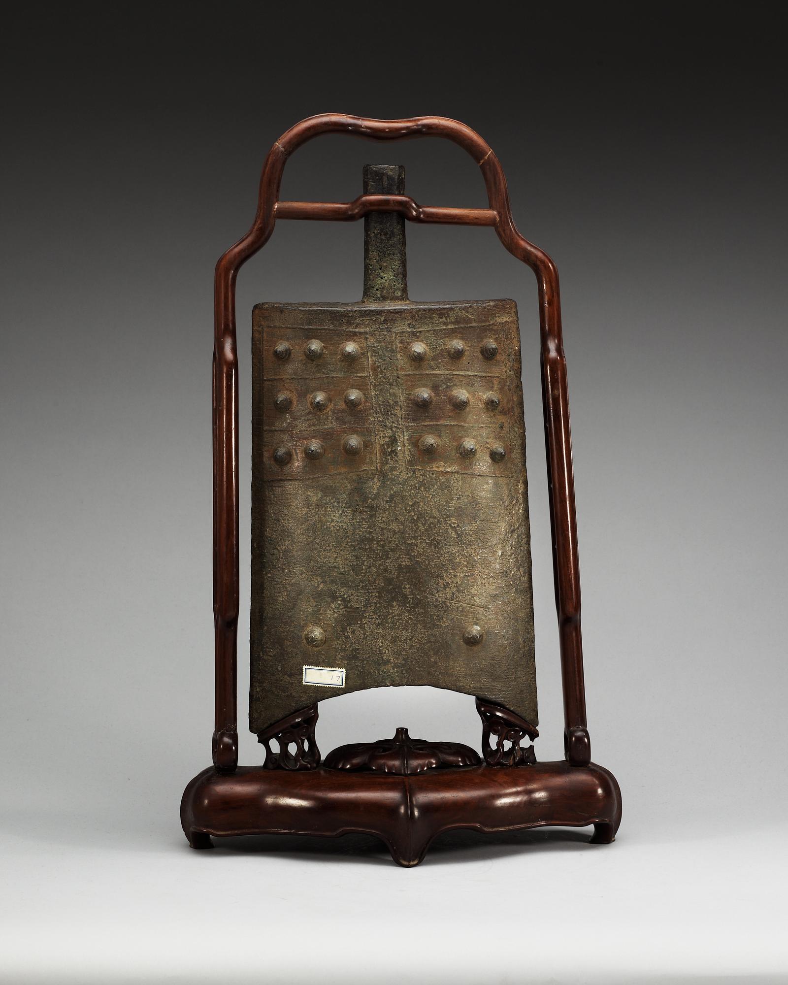 An archaistic bronze bell, presumably Ming dynasty.
