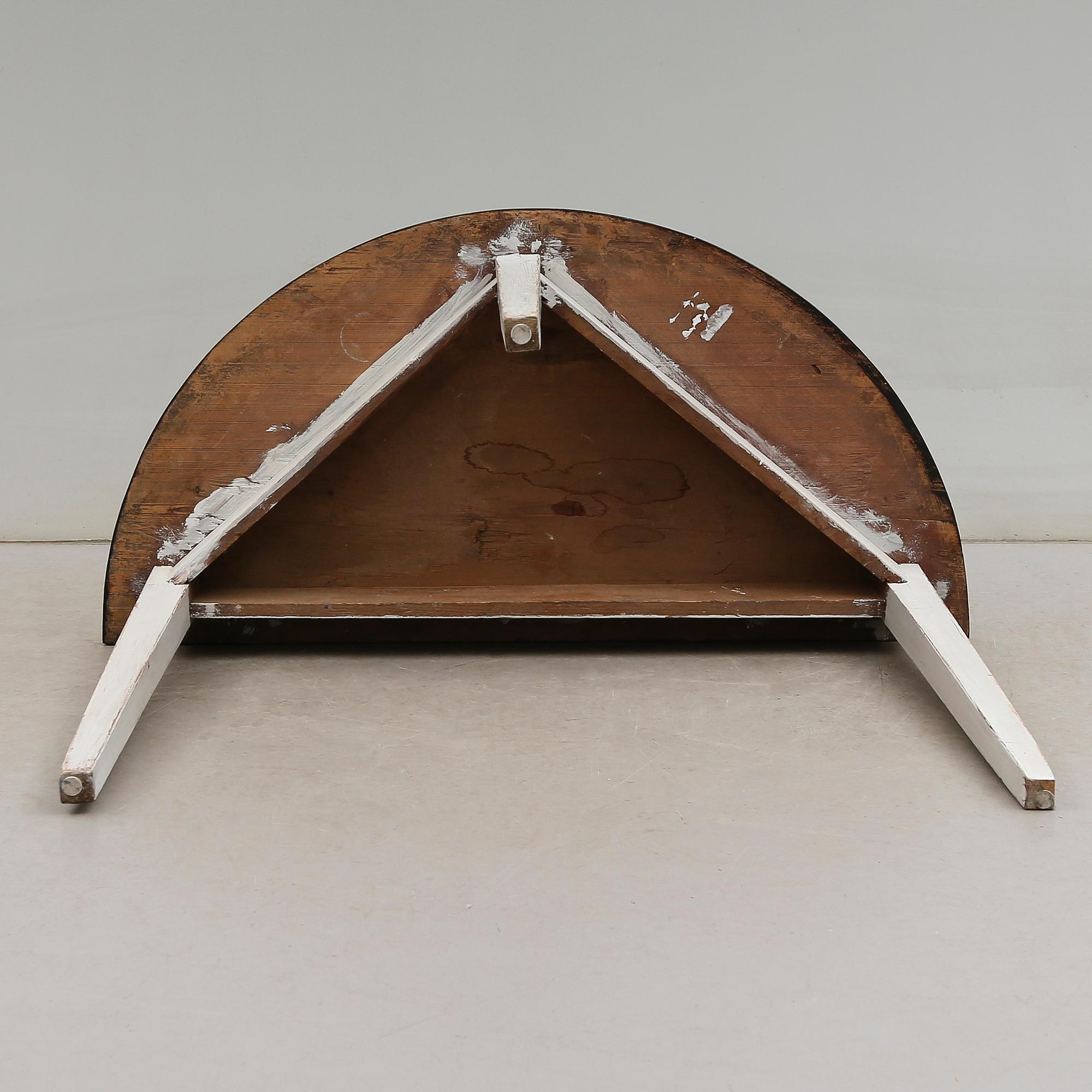 VÄGGBORD, 1800-talets första hälft.