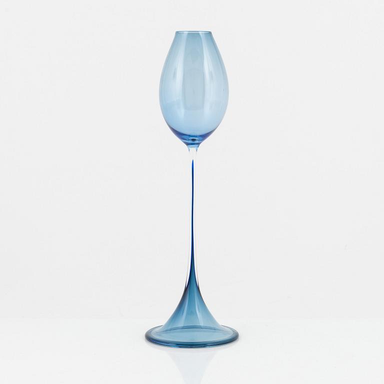 Nils Landberg, a 'Tulip' glass cup, Orrefors, Sweden 1950s.